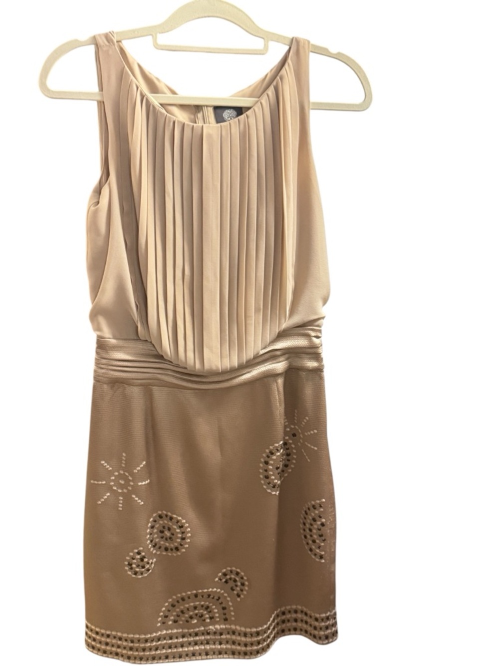 Vince Camuto Pleated Sleeveless Cocktail Dress in Beige and Taupe Size 4 EUC